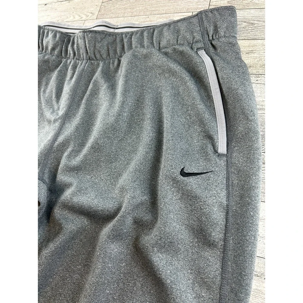 Nike Men's Gray Fleece Dri-Fit Sweatpants Sz L Pockets Elastic Waist Drawstring‎